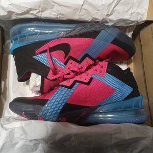 Men's Nike lebron xvIII low fireburry,black,lt blue fury sz 10.5